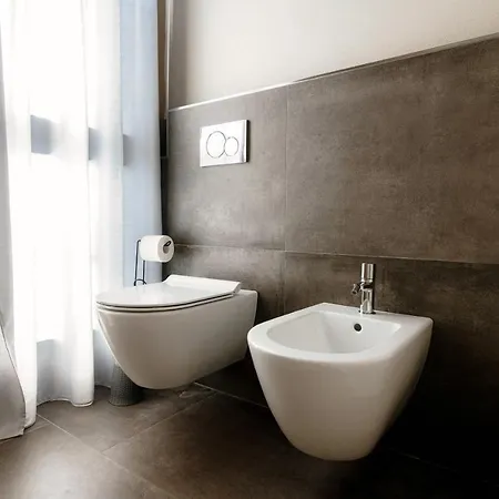 By The - Downtown Apartamento Como