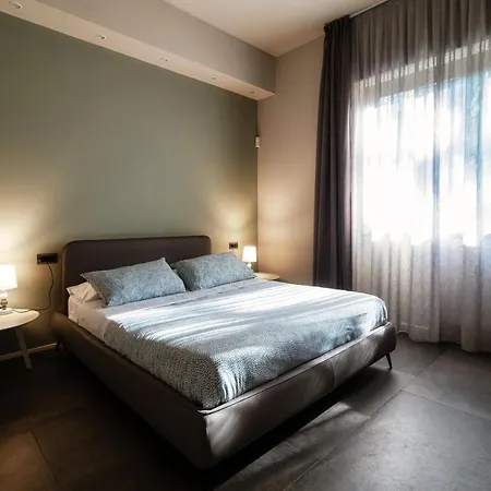 By The - Downtown Apartamento Como